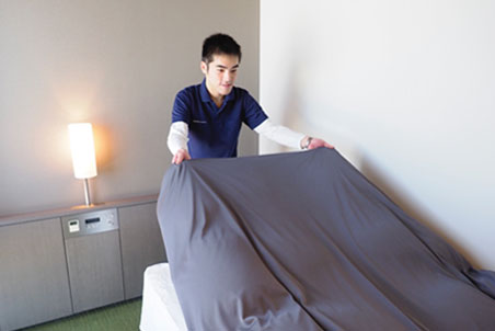 ベッドメイキング